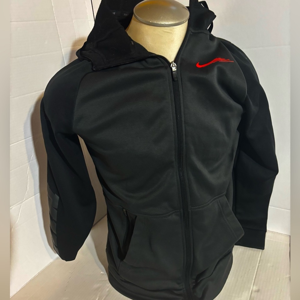 Nike M NK THRMA FZ HD ENERGY SC Hooded Sweatshirt
Size Medium - Picture 3 of 10